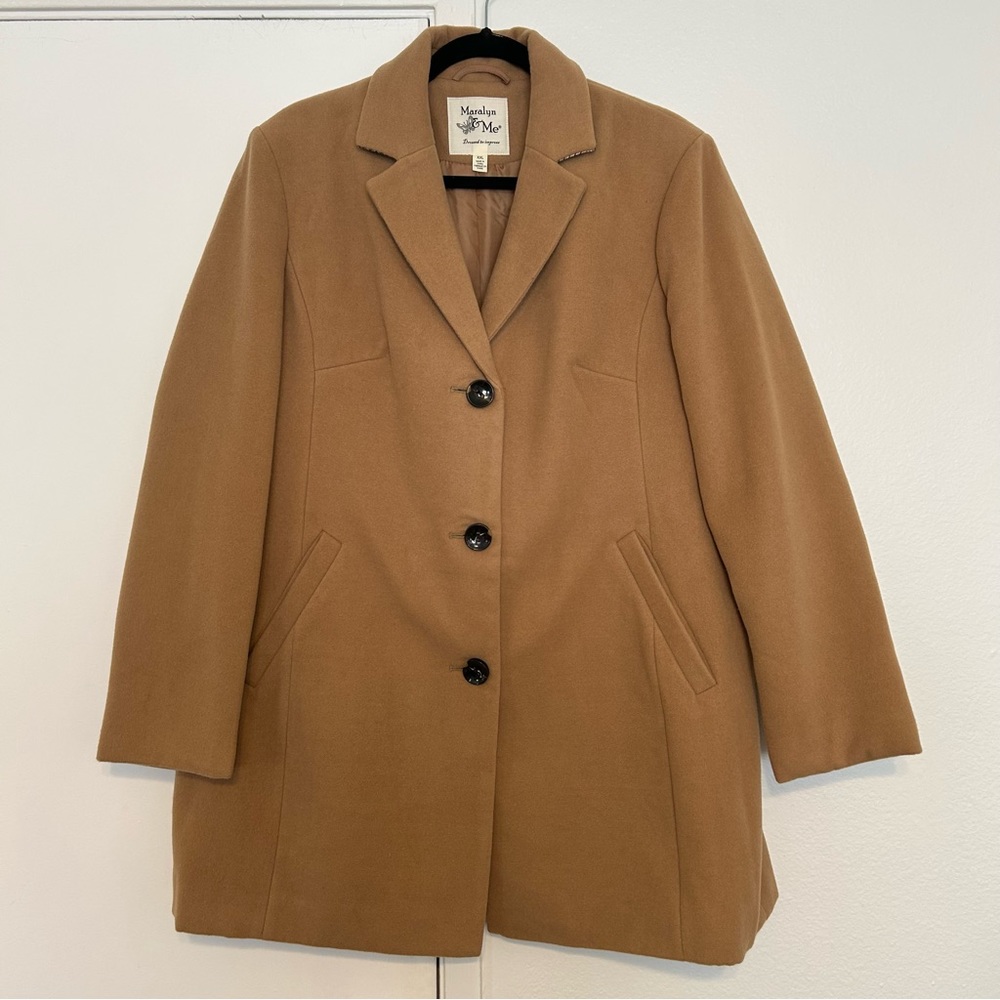 Maralyn & Me Camel three button coat